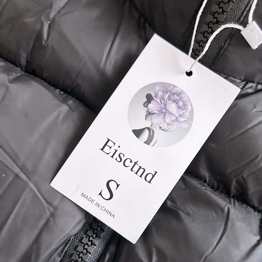 NWT Eisctnd | Black Cropped Puffer Vest | S - Picture 6 of 11
